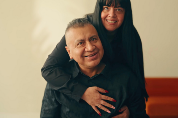 Mónica holding Gerardo