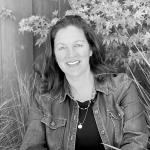 Holly Micheletos Headshot