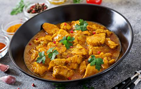 Curry Chicken with Chopped Apples