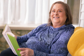 Maxine Pesteronk reading a book